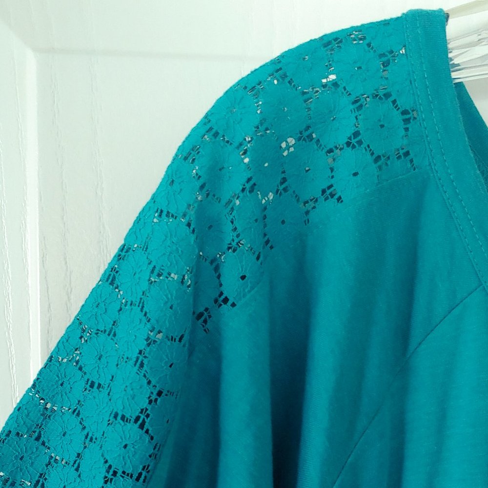 Prana 3/4-sleeve flower-crochet paneled aqua shirt